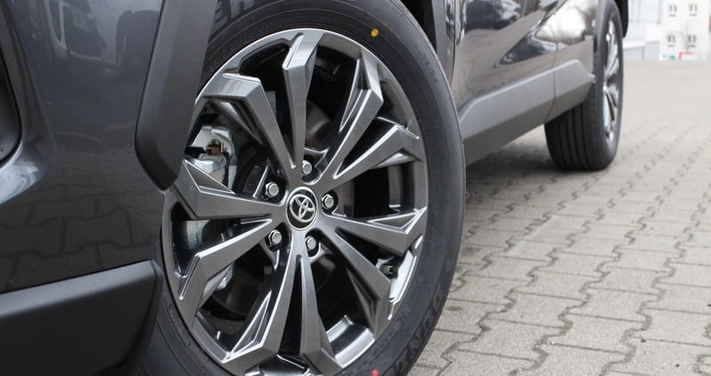 Toyota RAV4 cena 187000 przebieg: 5, rok produkcji 2023 z Wleń małe 301